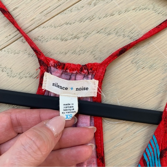 Silence + Noise Tank Top - Picture 6 of 6